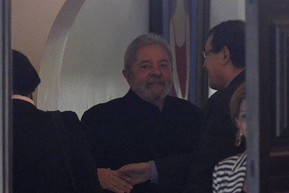 Lula participa de café da manhã com senadores da base aliada