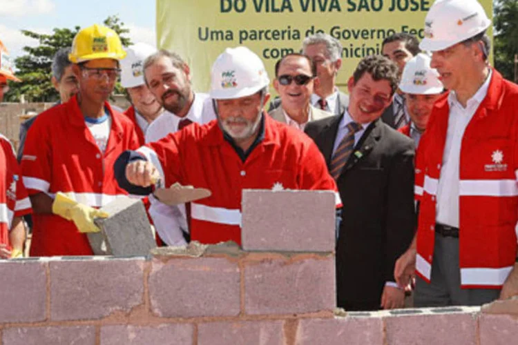 O apoio do banco até o fim de março é relativo a 323 empreendimentos de infraestrutura (.)