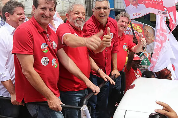 Lula: ele caminhou por quase 1 hora e destacou importância de buscar votos na região (Paulo Pinto/Analítica)