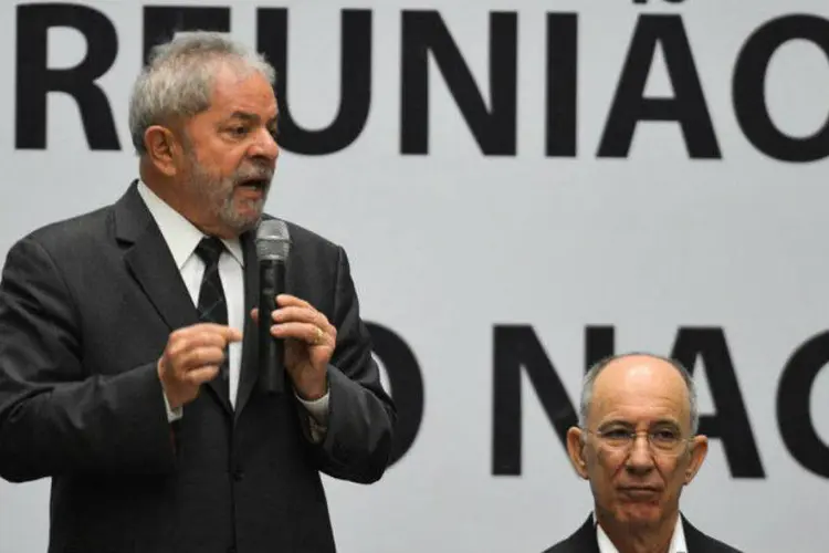 
	&quot;Primeiro vamos tentar derrubar o Eduardo Cunha, depois derrubar o impeachment, e, depois, se der certo, a gente vota nas coisas que a Dilma quer&quot;, disse Lula
 (Antonio Cruz/Agência Brasil)