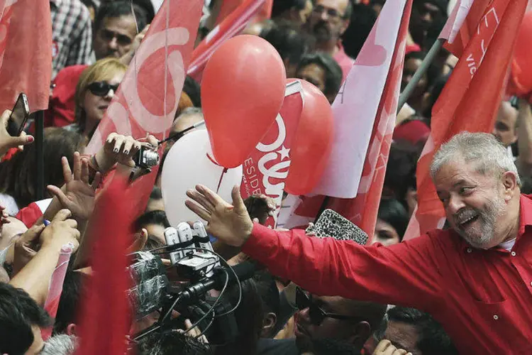 
	Reelei&ccedil;&atilde;o em 2006: segundo o dono da UTC Engenharia, empreiteiras pagaram R$2,4 mi &agrave; campanha de Lula
 (Nacho Doce/Reuters)