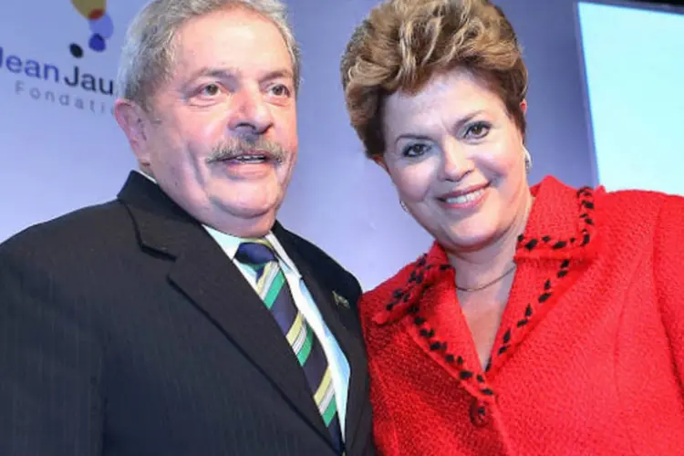 
	O ex-presidente Luiz In&aacute;cio Lula da Silva e a presidente Dilma Rousseff: &ldquo;n&oacute;s, brasileiros, reconhecemos seu papel para o pa&iacute;s&quot;, disse Dilma
 (Ricardo Stuckert/Instituto Lula)
