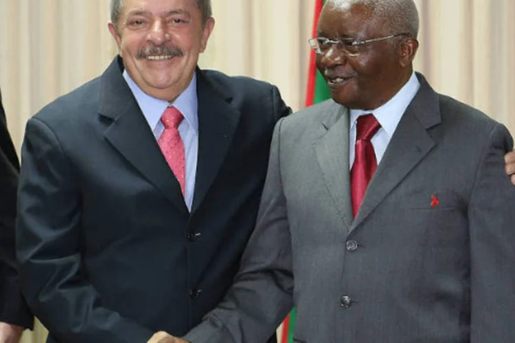 O ex-presidente brasileiro Lula e o presidente de Moçambique Armando Gebuza (Ricardo Stuckert/Instituto Lula)