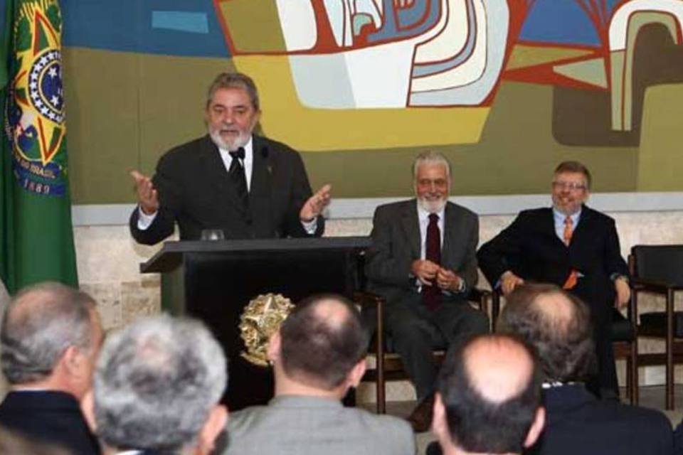Lula define como 'tentativa de golpe' crise de 2005