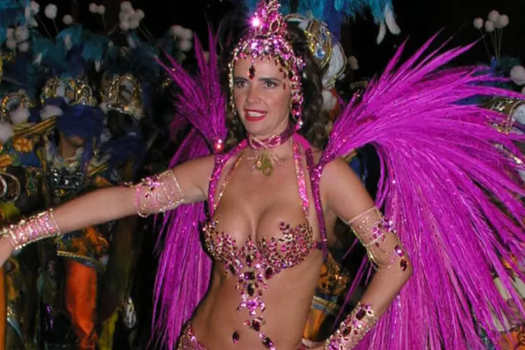 Luma de Oliveira desfila no Carnaval: Eike chegou à casa de Luma depois dos policiais  (Team at Carnaval.com Studios/ Wikimedia Commons)