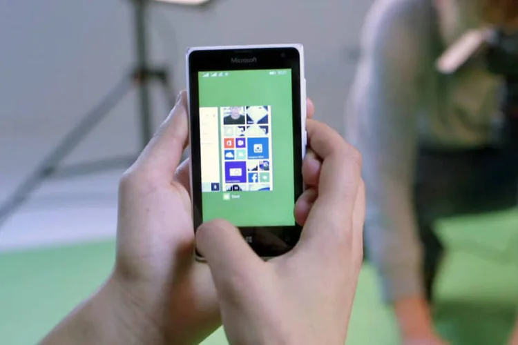 
	Lumia 532: um dos pontos fracos desse produto, em an&aacute;lise preliminar, &eacute; a resolu&ccedil;&atilde;o da tela
 (Microsoft Lumia/YouTube)