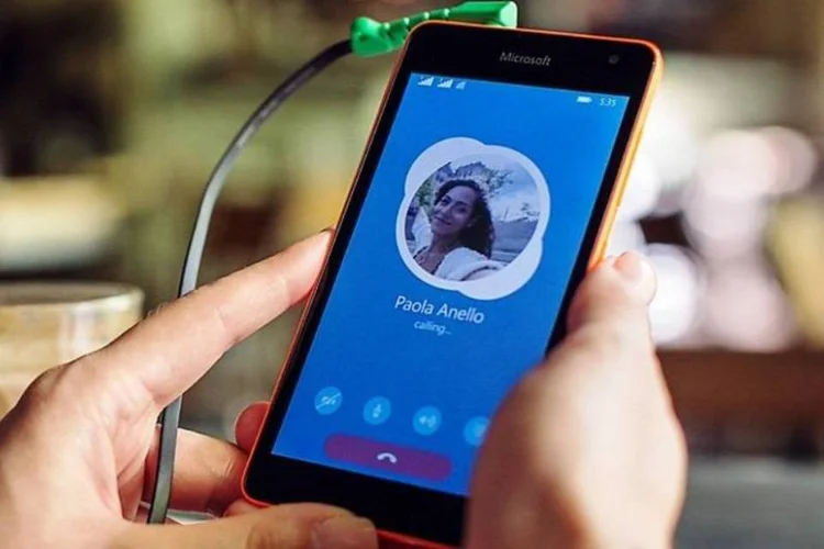 Lumia 535, smartphone da Microsoft (Divulgação/Microsoft)