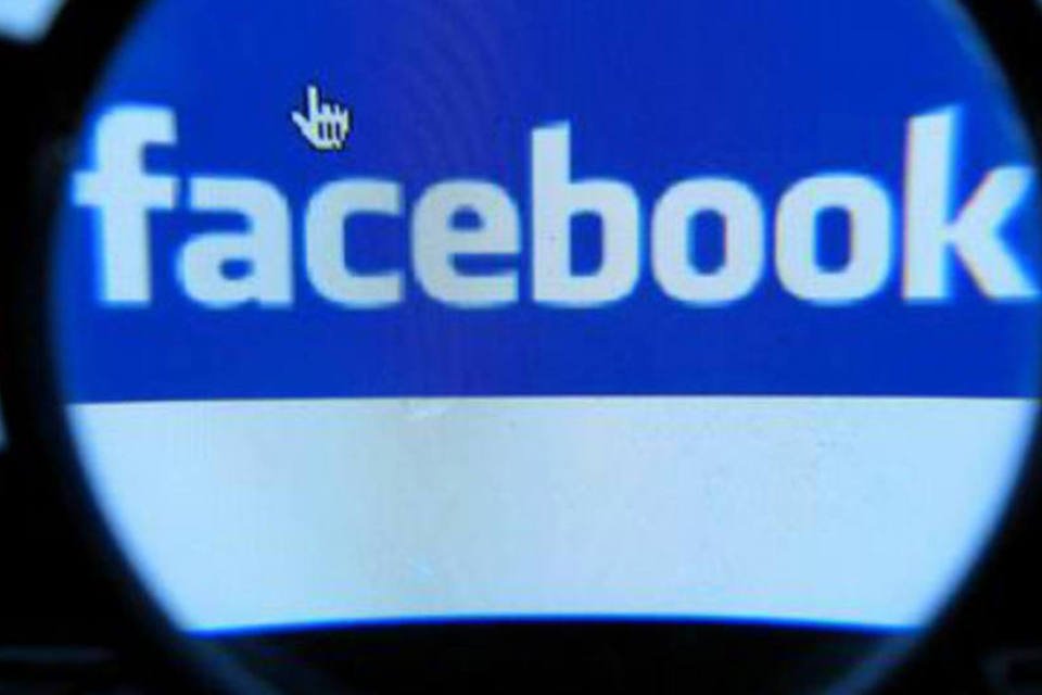 Facebook sai de prejuízo para lucro de US$ 425 milhões