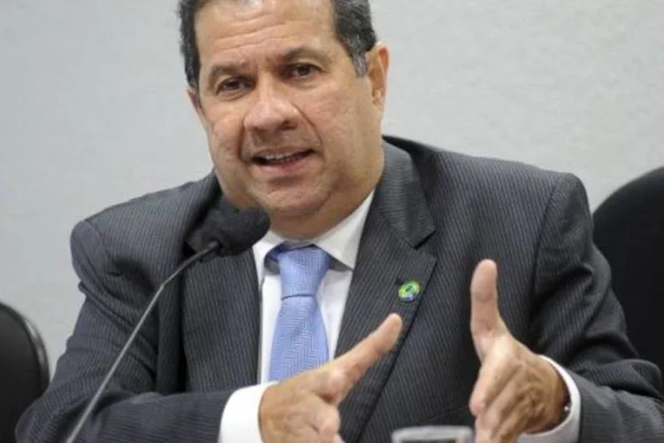 A líder do PSD, Kátia Abreu (TO) acusou Lupi de ser um "profissional da mentira" e afirmou que "este ministro do PDT" não tem mais condições de permanecer no cargo (Wilson Dias/ABr)