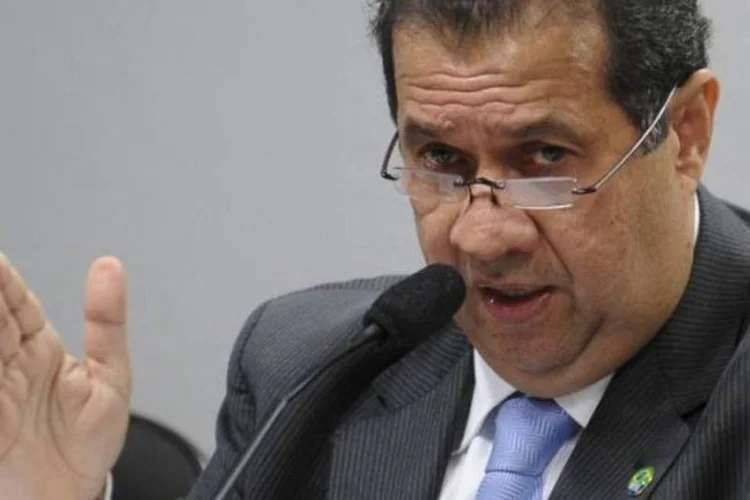 Lupi admitiu, no entanto, ter viajado no mesmo avião com o dirigente Meira (Wilson Dias/ABr)