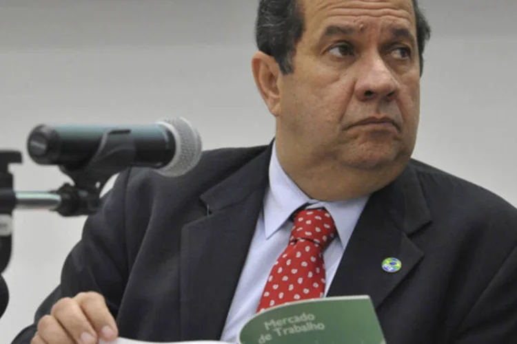 O ministro do Trabalho, Carlos Lupi, convocou uma entrevista coletiva para se defender (Elza Fiúza/Abr)