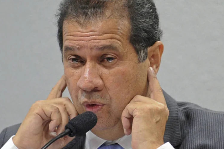 
	O ex-ministro do Trabalho Carlos Lupi, tamb&eacute;m do PDT, afirmou que n&atilde;o h&aacute; como &quot;controlar os filiados do partido&quot;
 (Wilson Dias/ABr)