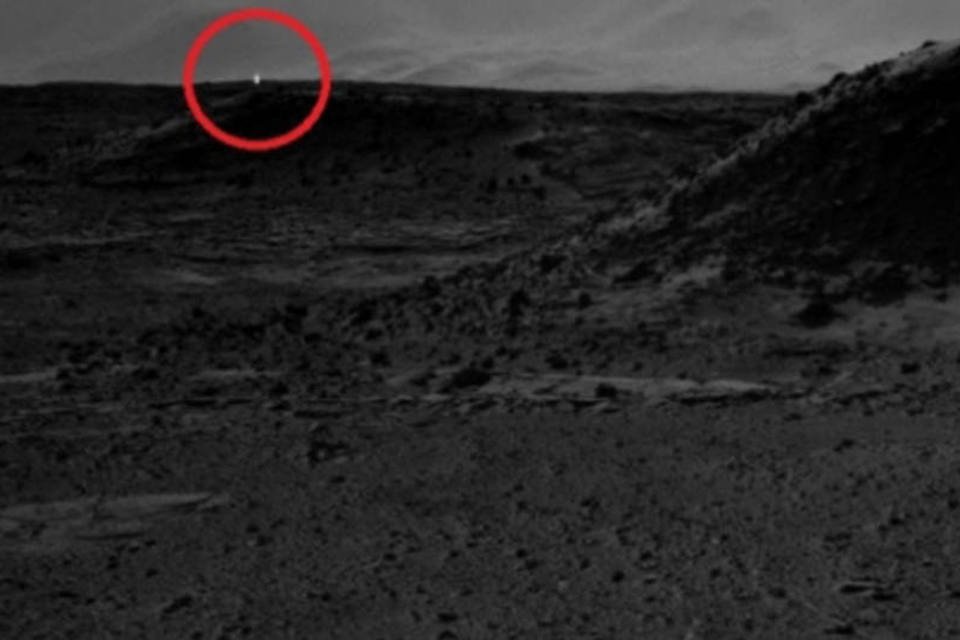 Luz misteriosa em foto tirada em Marte intriga cientistas