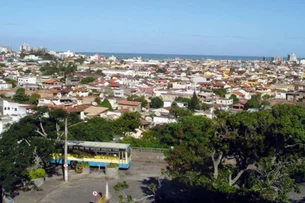 Comprei um terreno em uma quadra. O dono faleceu, agora pago IPTU de toda a área. O que fazer?