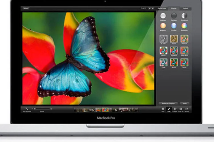 MacBook Pro, da Apple: além de processador mais potente, o novo modelo traz uma nova conexão para monitores e HDs externos  (Reprodução)
