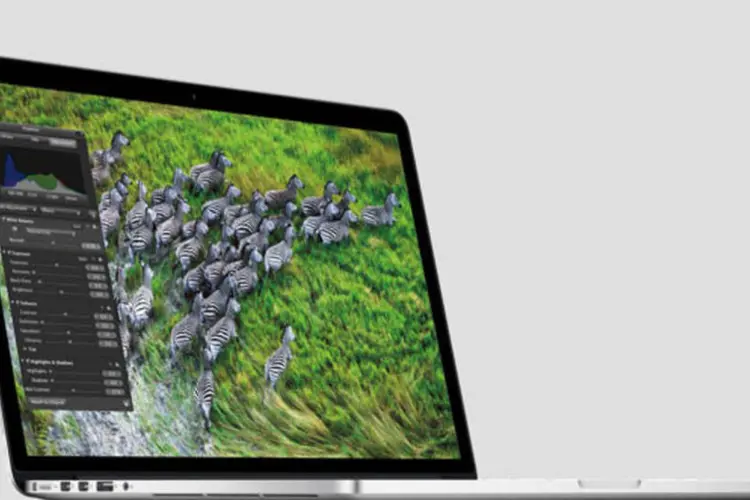 
	Novo MacBook Pro tem tela Retina de 13 polegadas e 2.560 por 1.600 pixels
 (Apple)