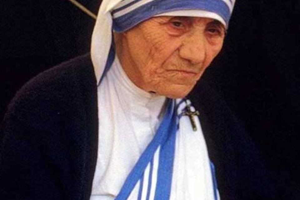 Madre Teresa será canonizada neste domingo