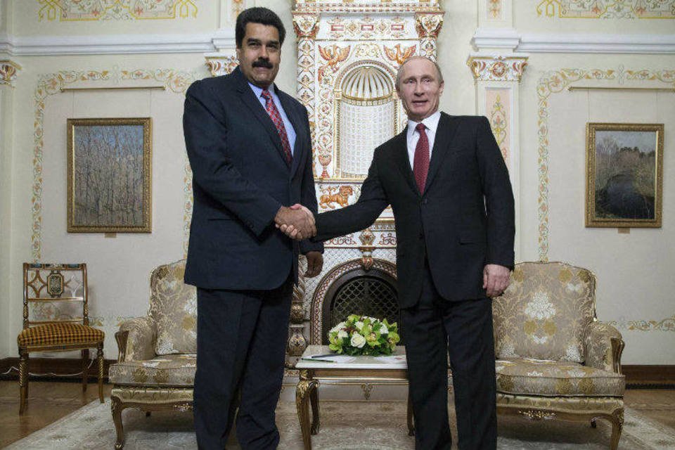 Putin destaca aproximação com a Venezuela durante reunião
