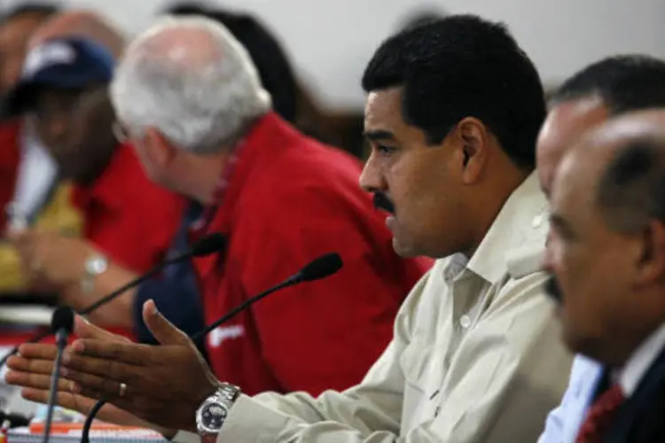 Maduro: "aspiramos algum dia ter relações de respeito, de diálogo entre iguais, de Estado para Estado com o governo dos Estados Unidos", disse em discurso na TV (REUTERS/Carlos Garcia Rawlins)