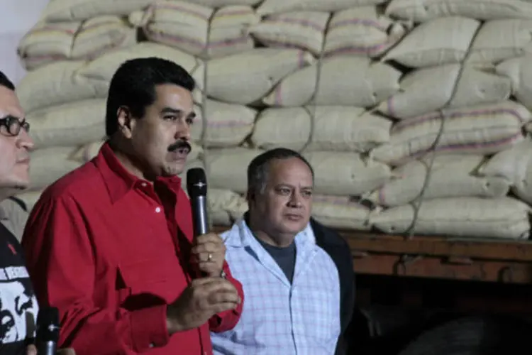 Nicolás Maduro: "Nestes dias vimos como (a imprensa) tentou deturpar um evento que simplesmente foi levado adiante com a autorização do presidente ", afirmou o vice (REUTERS/Miraflores Palace)