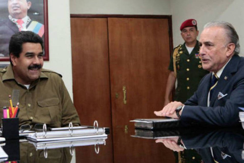 Maduro ordena criação de "milícias operárias" na Venezuela