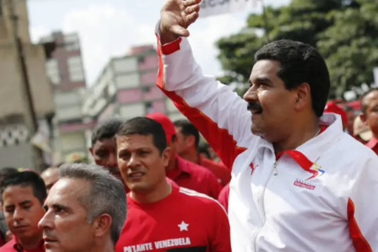 
	O vice-presidente da Venezuela, Nicol&aacute;s Maduro: Maduro tamb&eacute;m disse que a&nbsp;&quot;melhor resposta&quot;&nbsp;dos seguidores do presidente &agrave; oposi&ccedil;&atilde;o &eacute;&nbsp;&quot;trabalhar&quot;.
 (REUTERS/Jorge Silva)