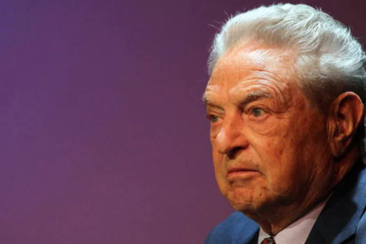 
	George Soros: &quot;Se o Reino Unido sair, isso poderia desencadear em um &ecirc;xodo geral e a dissolu&ccedil;&atilde;o da Uni&atilde;o Europeia passar&aacute; a ser praticamente inevit&aacute;vel&quot;
 (Getty Images)