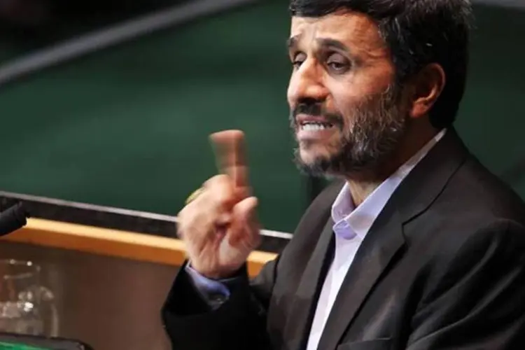 Ahmadinejad: "O Banco Central é a espinha dorsal da pressão aos inimigos, e com autoconfiança deve possuir a resistência necessária para eliminar as conspirações" (Spencer Platt/Getty Images)