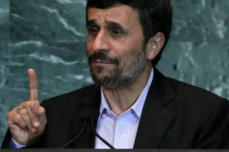 Ahmadinejad  é acusado por entidades e o Ocidente de violação dos direitos humanos, especialmente contra as mulheres (Getty Images)