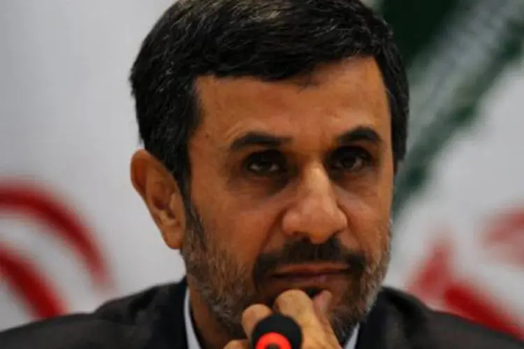 O presidente iraniano Mahmoud Ahmadinejad: novas sanções visam interromper os programas nuclear e de mísseis balísticos do Irã (©AFP/Arquivo / Vanderlei Almeida)