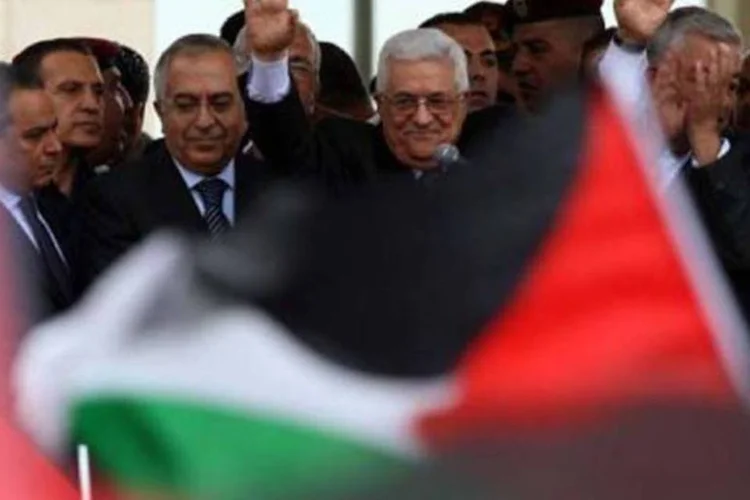 O presidente da Autoridade Palestina, Mahmud Abbas: em sua volta aos territórios, Abbas foi ovacionado pela multidão (©AFP / Abbas Momani)