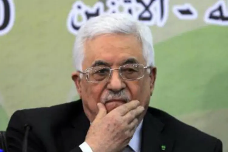
	Mahmud Abbas: OLP e Hamas anunciaram nesta quarta a forma&ccedil;&atilde;o iminente de um governo de uni&atilde;o nacional, apesar das advert&ecirc;ncias de Israel, que bombardeou logo depois a Faixa de Gaza (Abbas Momani/AFP)