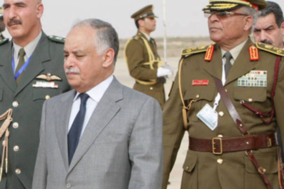 Saída de Kadafi é uma 'linha vermelha' que não deve ser ultrapassada