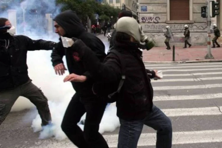 Bomba relógio política (Milos Bicanski/Getty Images)
