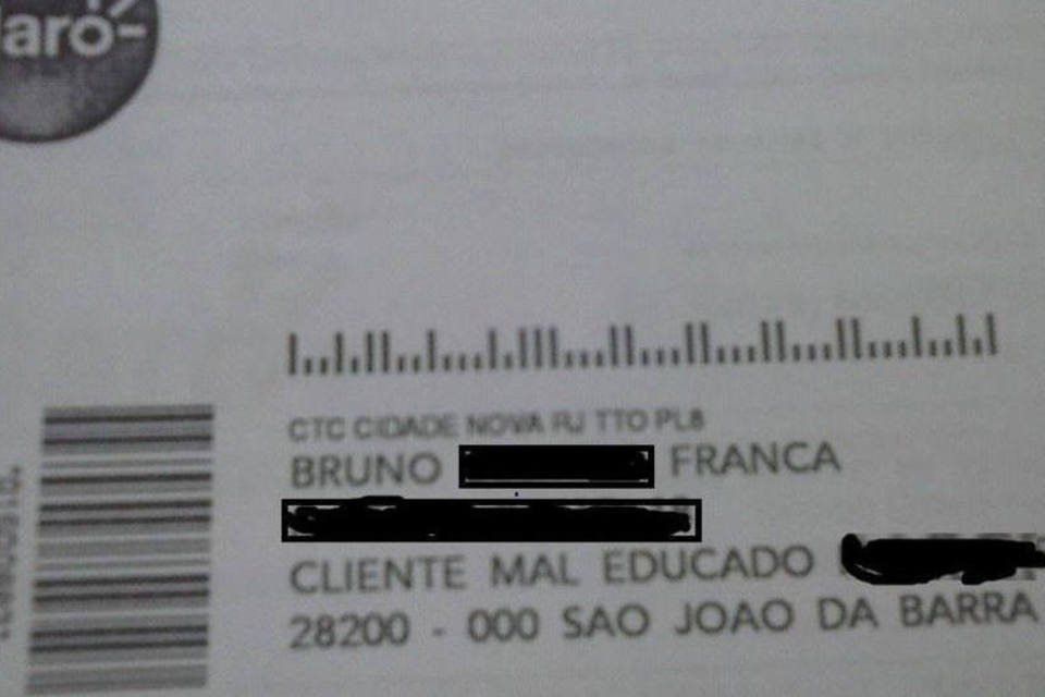 Cliente da Claro é chamado de "mal educado" em fatura