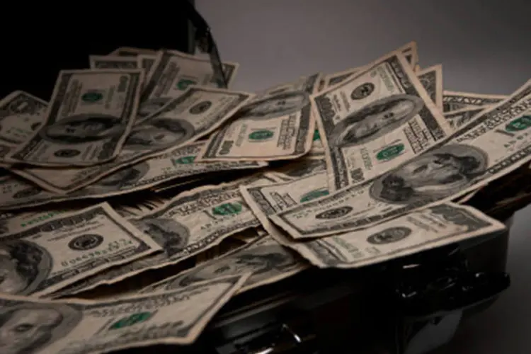
	Dinheiro: investidores colocaram US$400 mi em fundos de a&ccedil;&otilde;es de emergentes na semana passada
 (Getty Images)