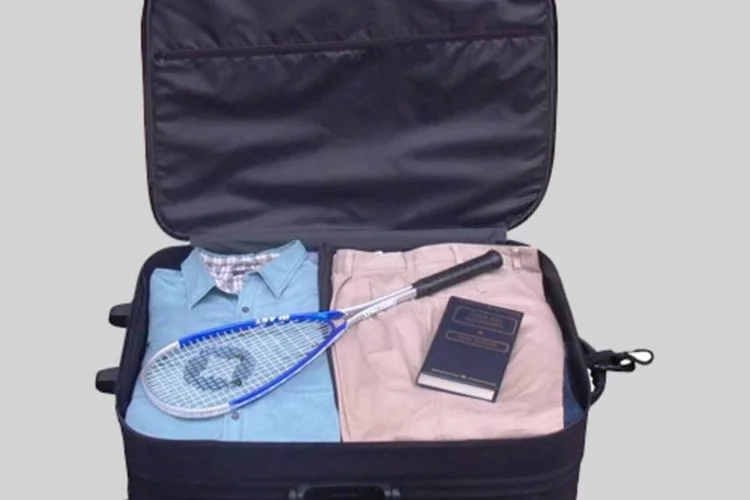 
	Mala de viagem com roupas dobradas: o programa oferece descontos e vantagens exclusivas em pacotes tur&iacute;sticos para idosos
 (Stock.Xchange)