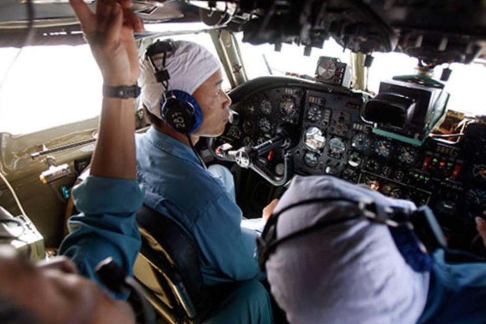 Avião desaparecido pode ter ido ao Casaquistão ou Índico