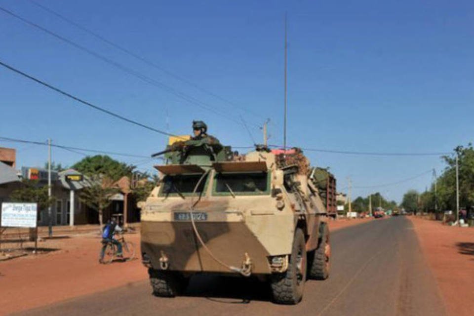 Militares franceses avançam para o norte do Mali