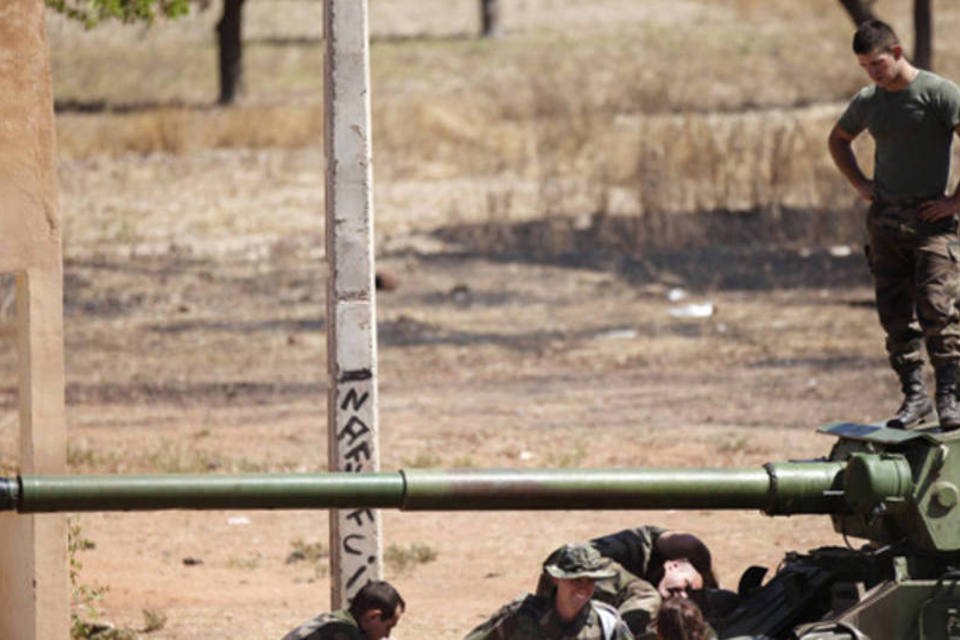 França diz que campanha militar no Mali será longa