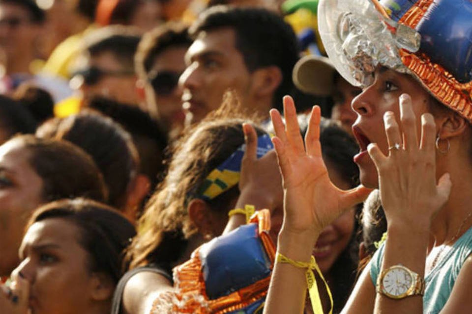 Em Manaus, brasileiros vivem as emoções do jogo