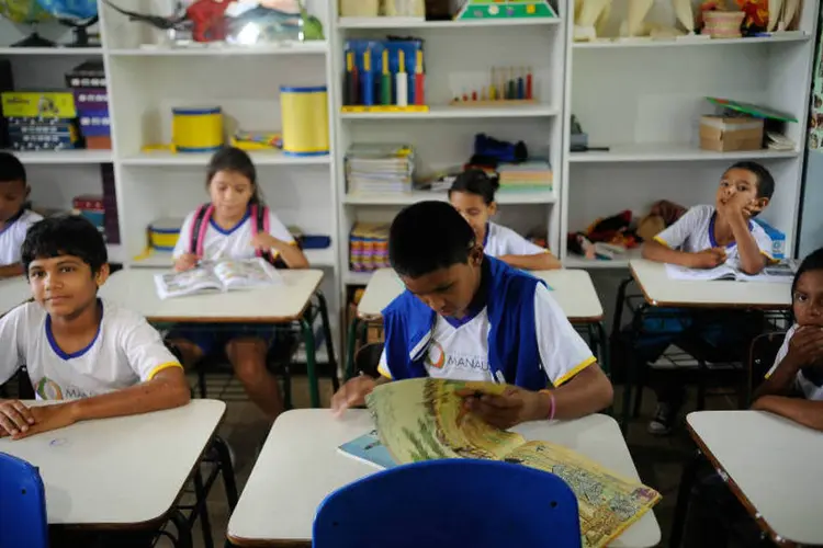 
	Alunos de escola p&uacute;blica de Manaus, no Amazonas: a&ccedil;&atilde;o da PGR foi proposta em 2010 pela ent&atilde;o vice-procuradora D&eacute;bora Duprat
 (Tomaz Silva/ Agência Brasil)