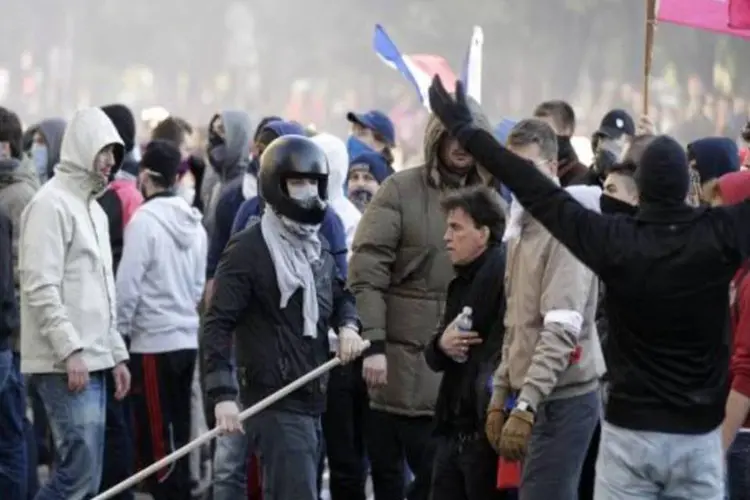 Manifestantes em Paris:  terceiro grande protesto deste tipo reuniu 150 mil pessoas, segundo a polícia (Reuters)