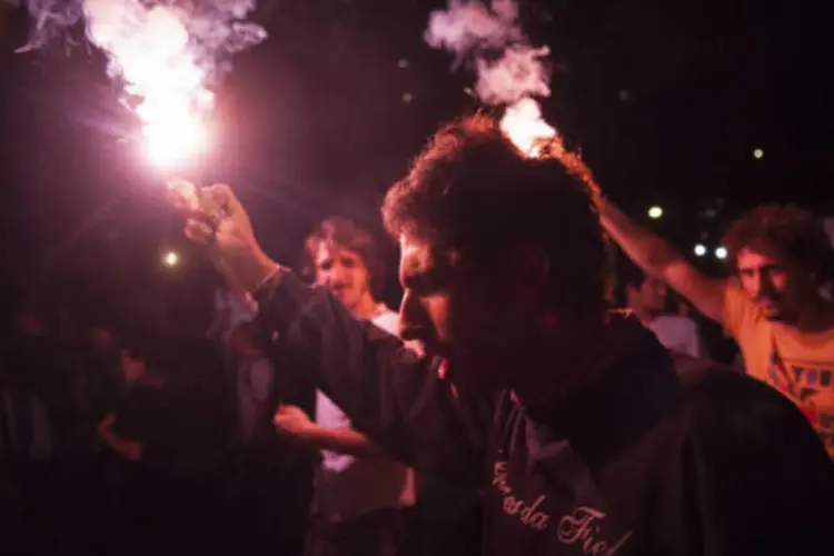 
	Os manifestantes rejeitam o projeto aprovado no&nbsp;&uacute;ltimo dia 18 de junho na Comiss&atilde;o de Direitos Humanos da C&acirc;mara dos Deputados e que pretende retomar uma antiga lei que considera a homossexualidade uma&nbsp;&quot;doen&ccedil;a&quot;
 (Marcelo Camargo/ABr)