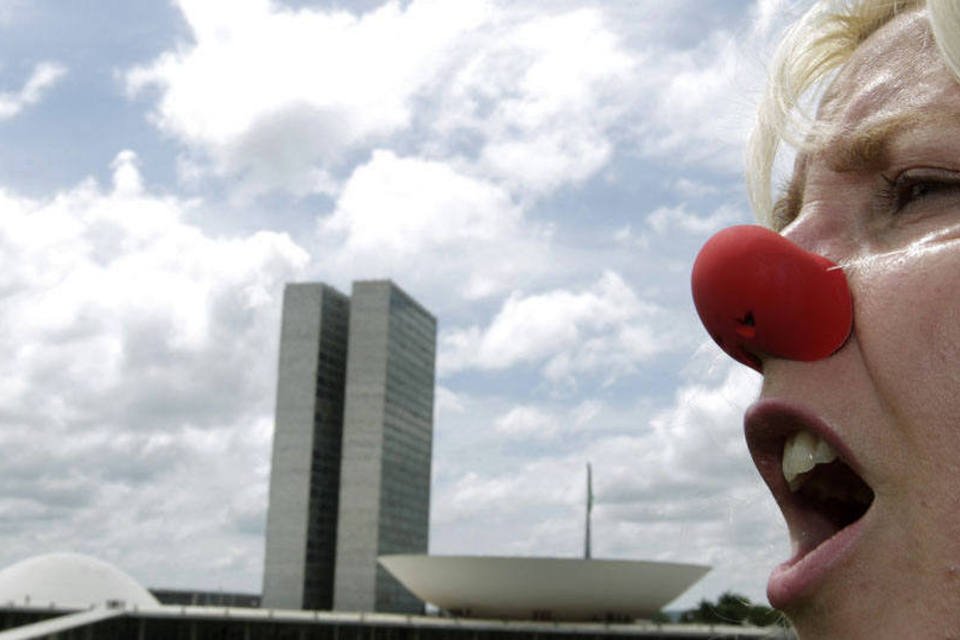 Grupos se enfrentam em manifestação no Distrito Federal