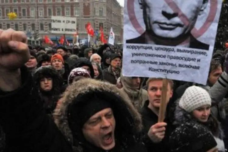 Em caso de fraude, o que alguns inclusive já dão por certo, a oposição ameaça acampar a partir de 5 de março seguindo o exemplo da Revolução Laranja ucraniana de 2004 (Olga Maltseva/AFP)