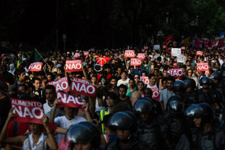 Manifestação contra o aumento da passagem de ônibus e metrô em SP (Getty Images)