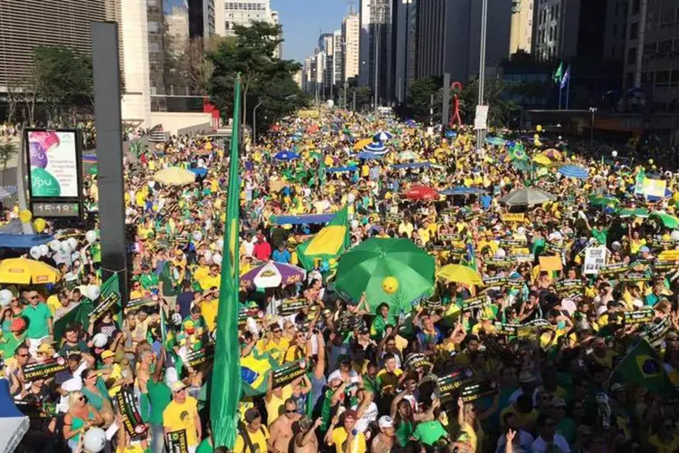 A maior concentração está no quarteirão da sede da Federação das Indústrias do Estado de São Paulo (Fiesp) (Vem Pra Rua Brasil)