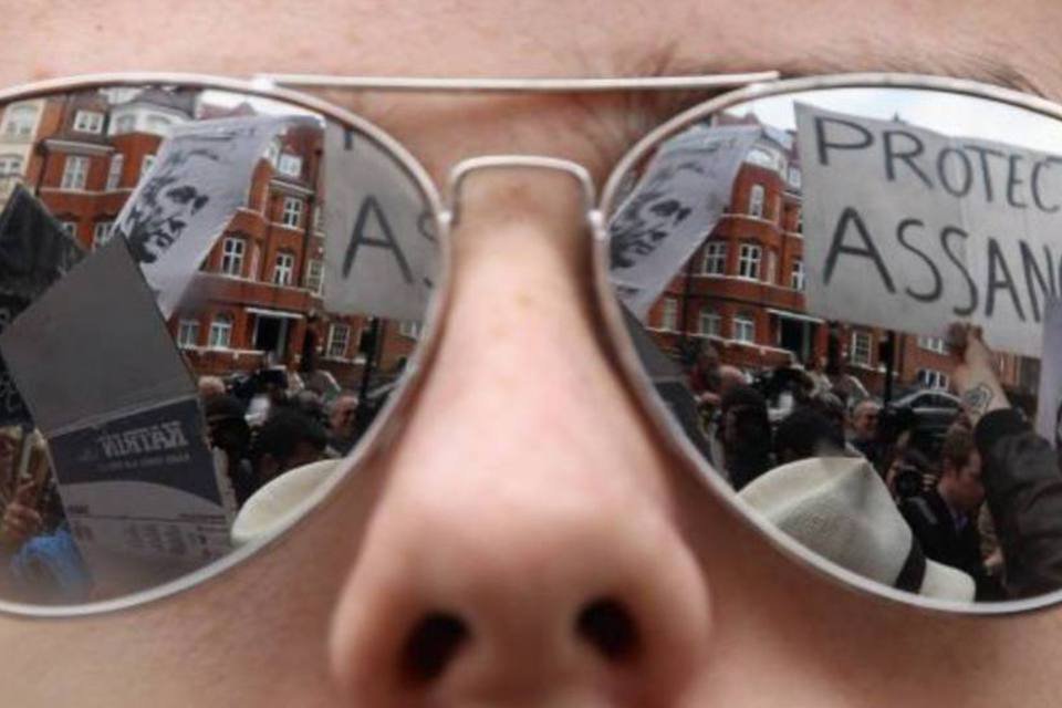 Reino Unido não concederá salvo-conduto a Assange