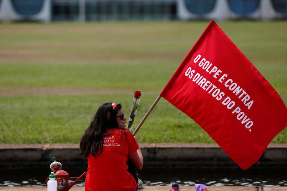 Manifestantes articulam protesto contra Temer em Brasília